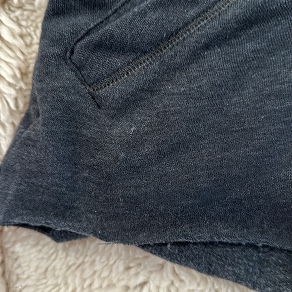 Victoria’s Secret Shorty fleece pajama set in gray. Shorts xs, top s - Picture 7 of 7